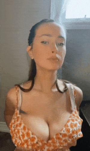 Holly Juicy Doll Pussy Lover