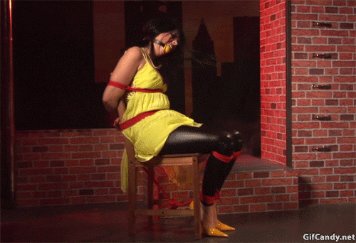 Brian Bangs Smashes Lola Latex